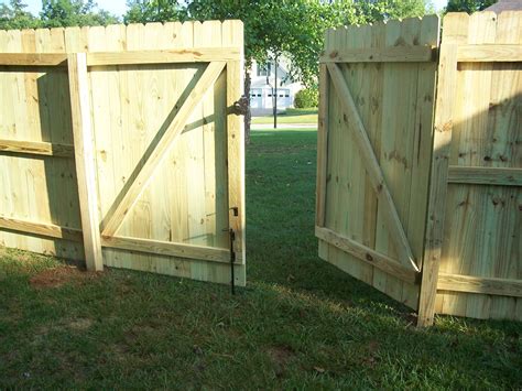 how to make a double door gate